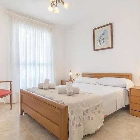 Apartment Ermita 6 *